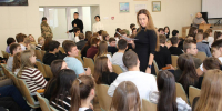 Председатель избирательной комиссии Херсонской области встретилась со школьниками в Геническом районе - Херсонка.ру