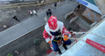 С крыши Херсонской детской больницы на землю спустился настоящий «Десант Дедов Морозов»