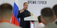 Медведев о текущем моменте: выволочка Трампа и вставные зубы старухи Европы - Херсонское агентство новостей