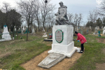 Более 500 мемориалов помогут восстановить шеф-регионы в Херсонской области к 9 Мая