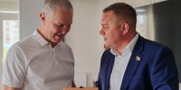 Сенатор Кастюкевич поздравил губернатора Владимира Сальдо с Днем рождения - Херсонское агентство новостей