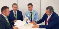 На Международной промышленной выставке «Иннопром-2025» в Екатеринбурге директор Фонда развития промышленности Херсонской области Михаил Панченко подписал очередное соглашение с Фондом развития промышленности Тамбовской области о взаимодействии. - Министерство промышленности и торговли