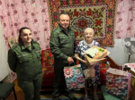 Офицеры следственного управления СК России по Херсонской области навестили бывшую узницу фашистского концлагеря Ковш Нионилу Дмитриевну