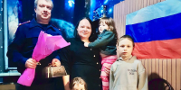 И.о. руководителя территориального следственного отдела навестил многодетную семью участника специальной военной операции - Следственный комитет